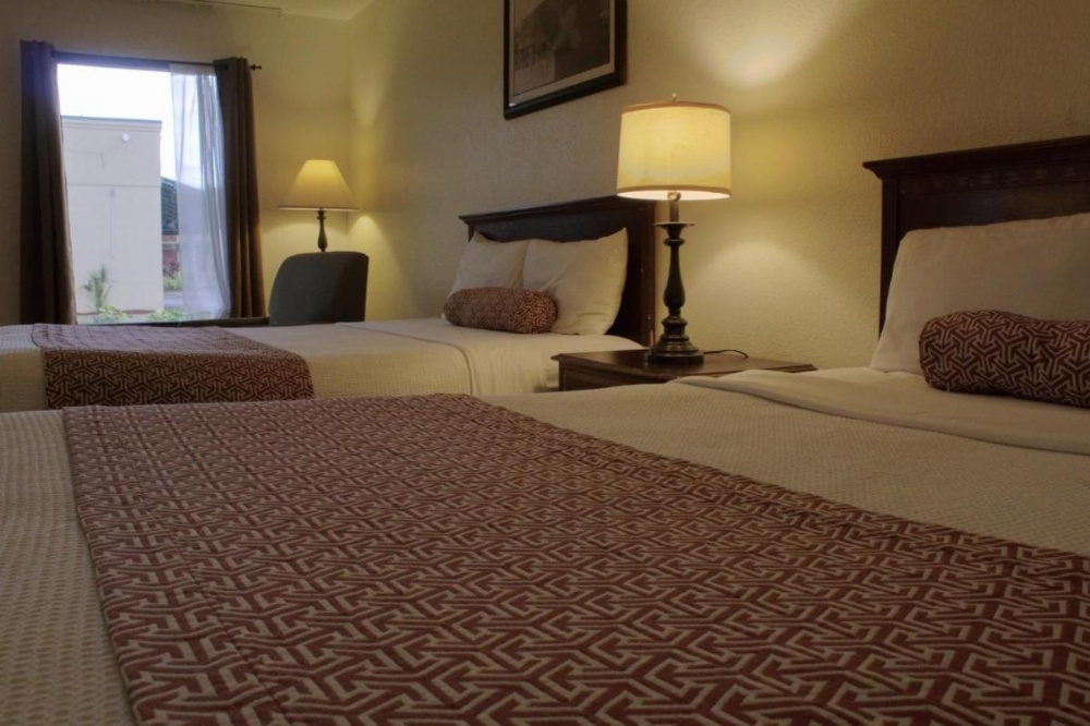 Room image 4