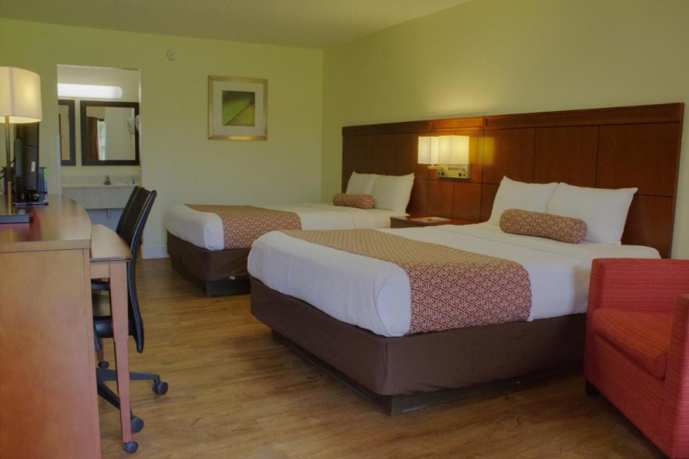 Room image 4
