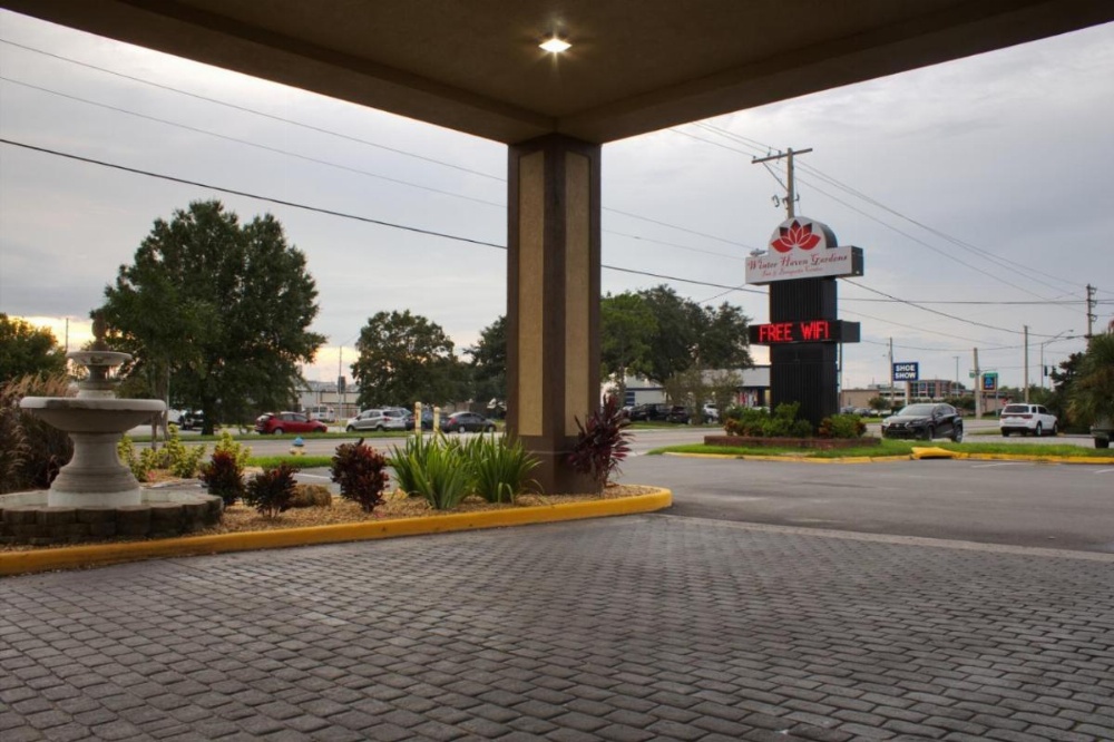 Winter Haven Gardens Inn Image 29